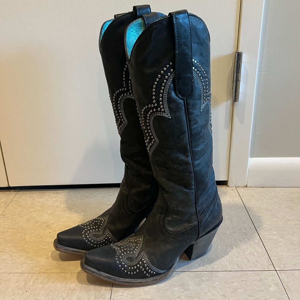Black Cowboy Boots